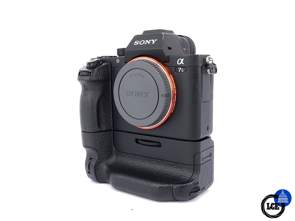 Sony A7S II Body + VG-C2EM Grip - Boxed | 4*