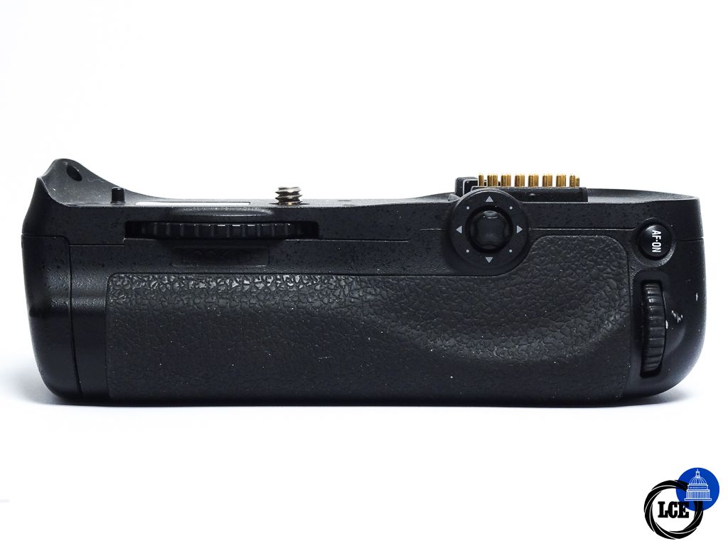 Nikon MB-D10 Battery Grip