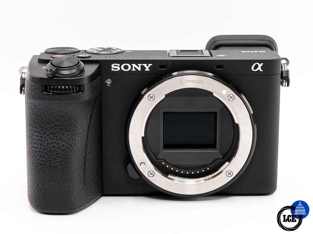 Sony A6700 Body * MINT, BOXED & LOW SHUTTER COUNT *