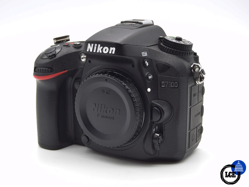 Nikon D7100 Body (2272 Shutter Actuations) 