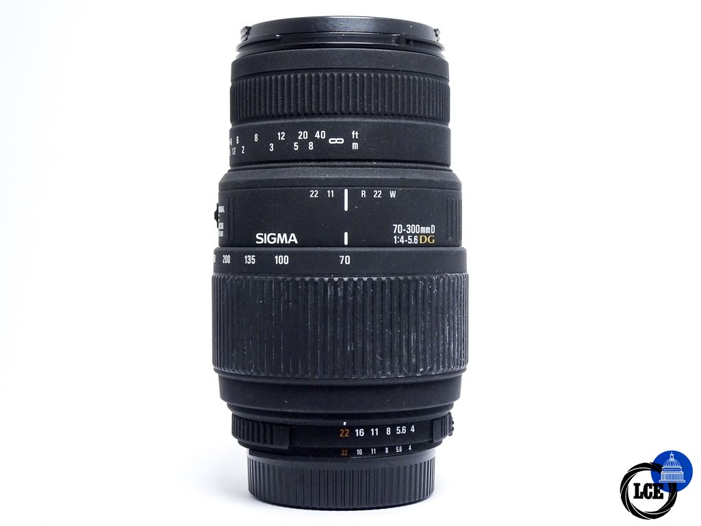 Sigma 70-300mm f/4-5.6D - Nikon F fit