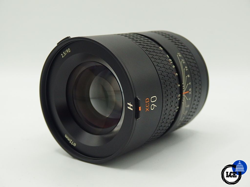 Hasselblad XCD 90mm F2.5 **101 shots**