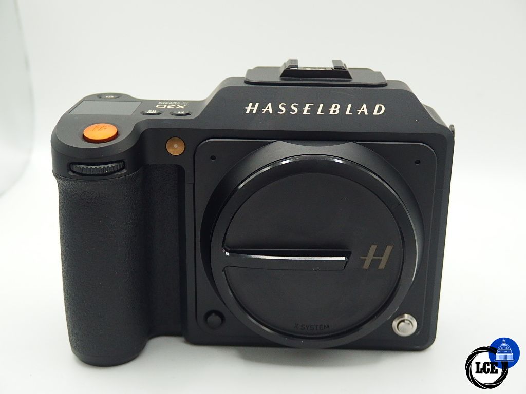 Hasselblad X2D 100C body boxed with Vandra strap