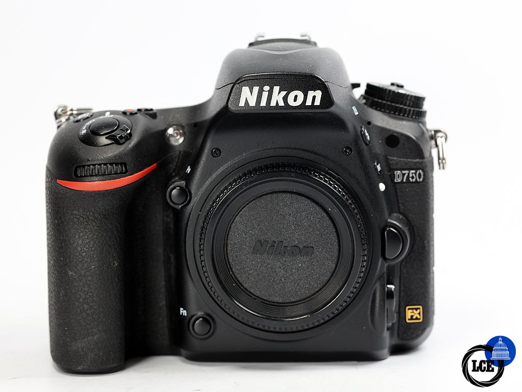 Nikon D780 BODY *BOXED*