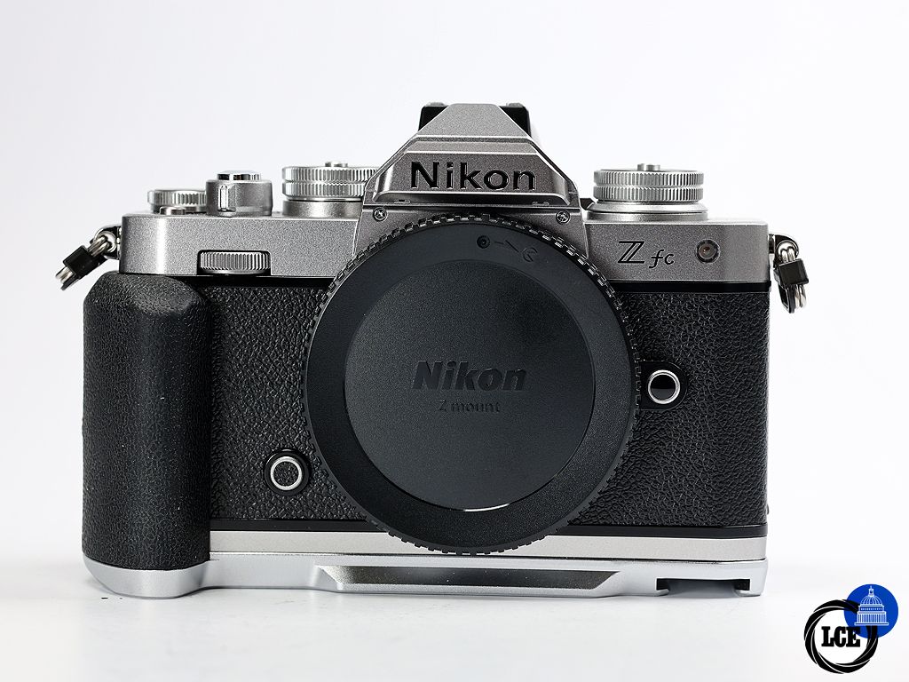 Nikon Z fc Body + SmallRig L-Shape Grip *Boxed8 *Under 3K shutter*