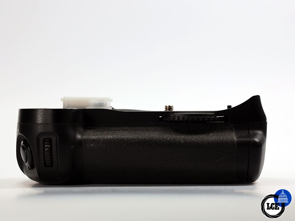 Nikon MB-D10 Battery Grip