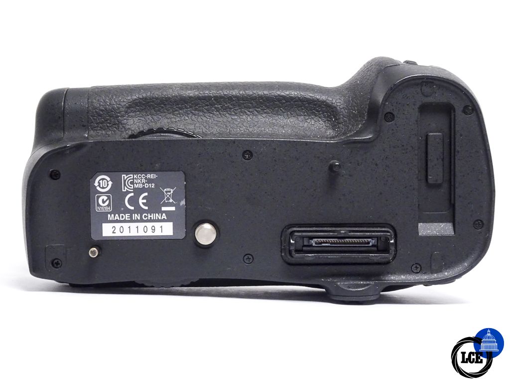 Nikon MB-D12 Battery Grip