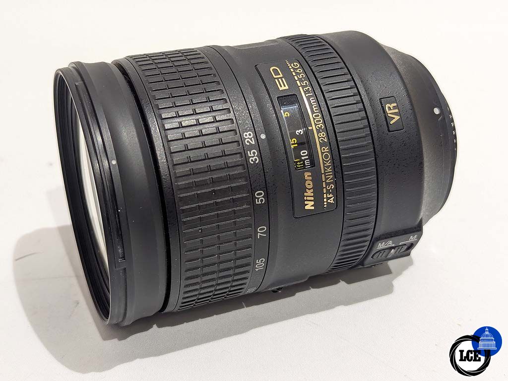 Nikon AF-S 28-300mm f3.5-5.6 G VR