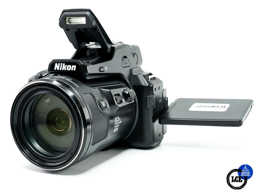 Nikon P950 