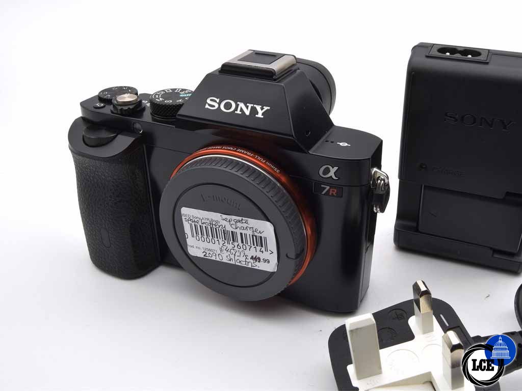 Sony A7R Body (Mk I, inc spare Battery & separate Charger, only 2090 shutter actuations)