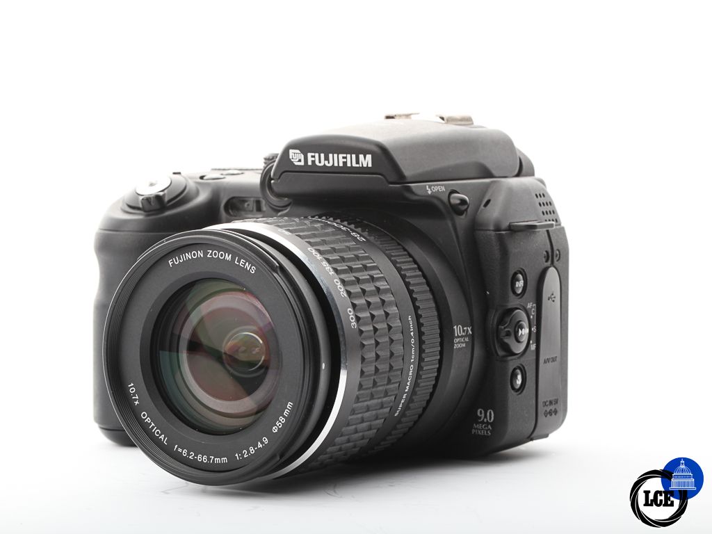 FujiFilm Finepix S9500 | 10112888