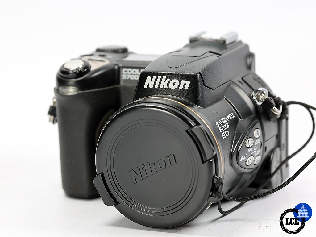 Nikon COOLPIX 5700 *BOXED*