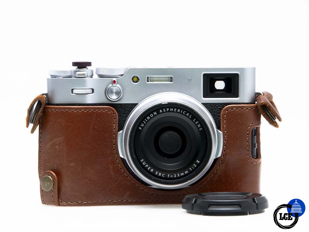 FujiFilm X100V + Leather Half Case