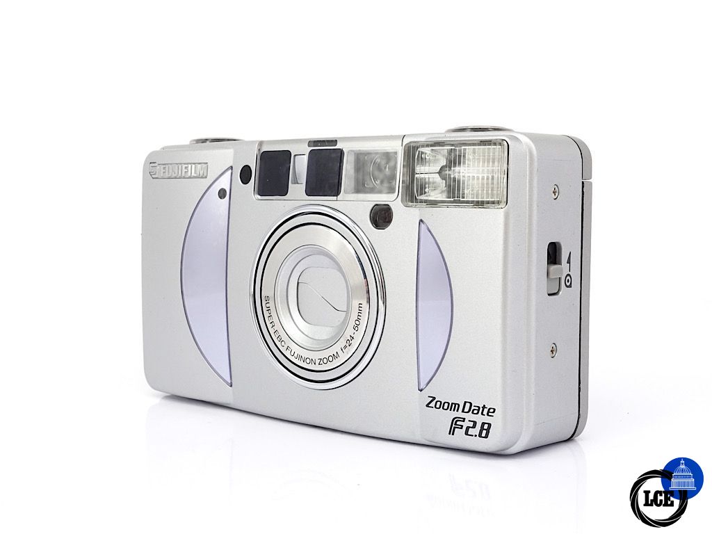 FujiFilm Zoom Date F2.8 Silvi Compact | 4*