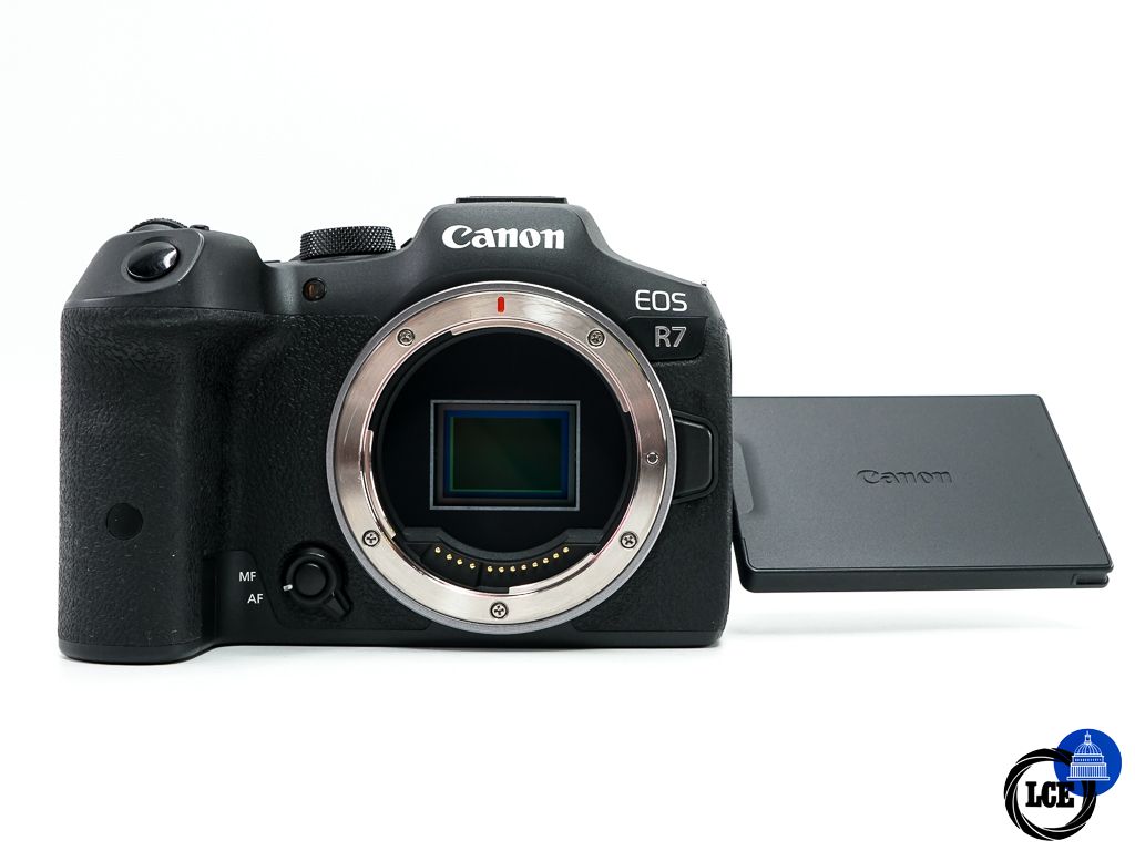 Canon EOS R7 Body * BOXED *