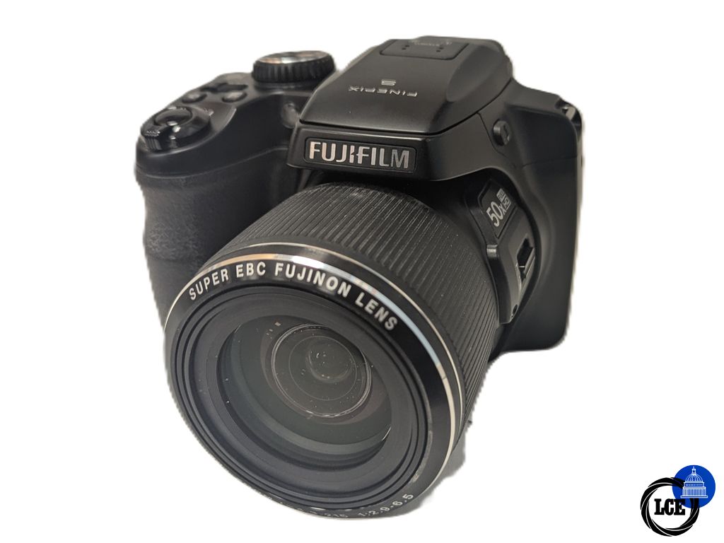 FujiFilm Finepix S9200 camera