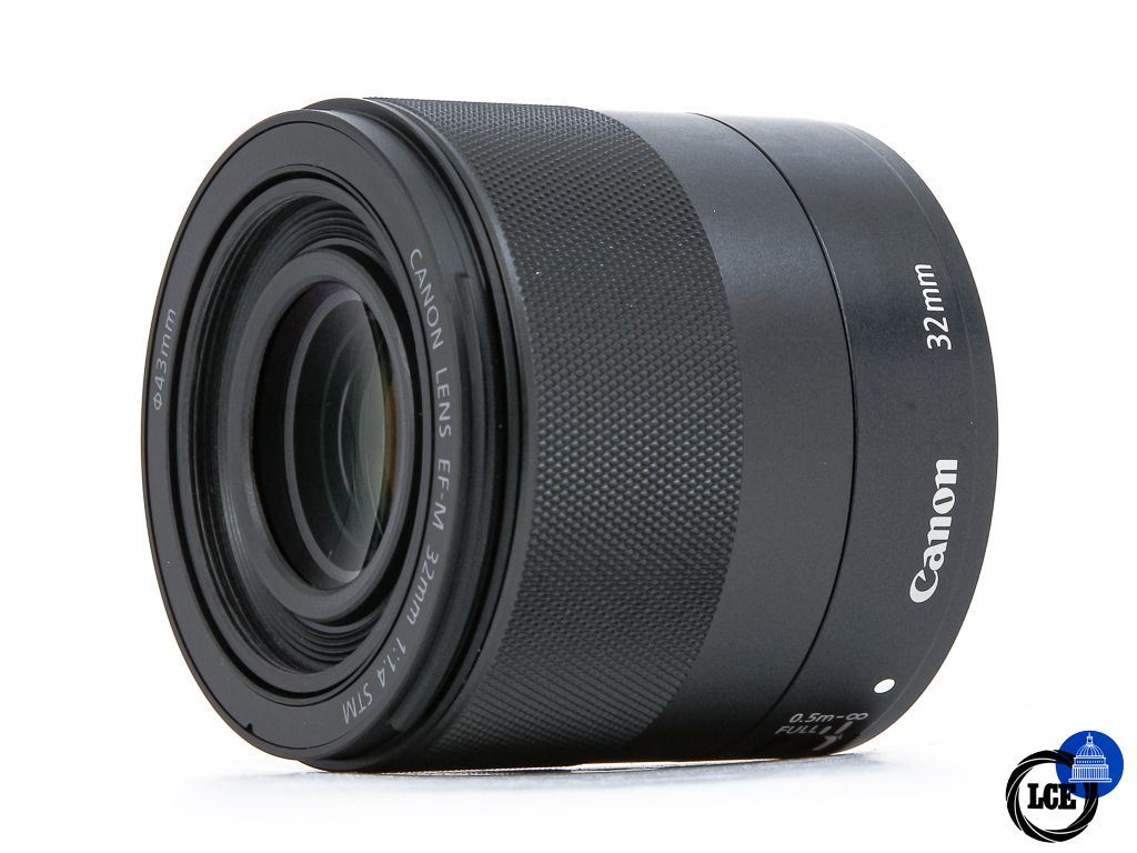 Canon EF-M 32mm f1.4 STM Canon EF-M 32mm f1.4 STM