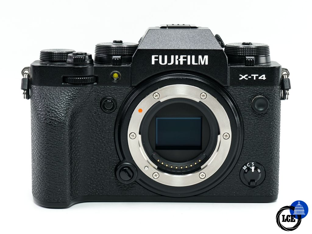 FujiFilm X-T4 Body Black * BOXED * FujiFilm X-T4 Body Black * BOXED *