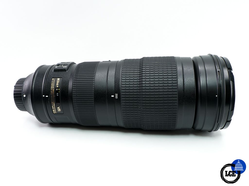 Nikon AF-S 200-500mm F5.6E ED VR Nikon AF-S 200-500mm F5.6E ED VR