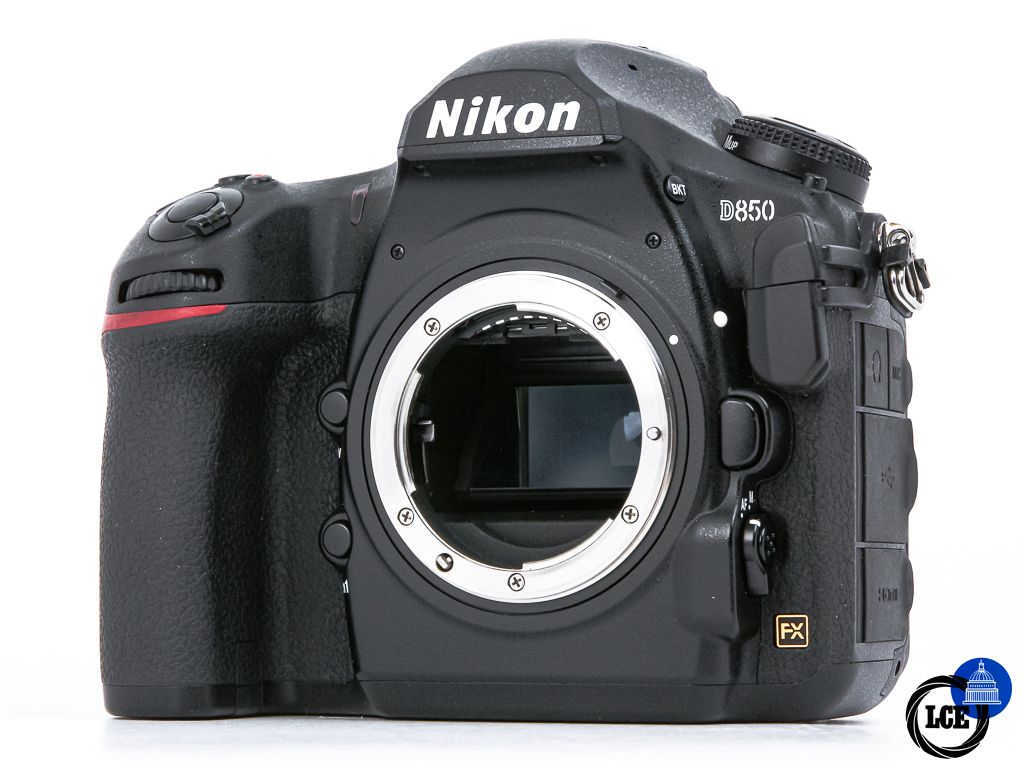 Nikon D850 Body **19k Shutter Count** Nikon D850 Body **19k Shutter Count**