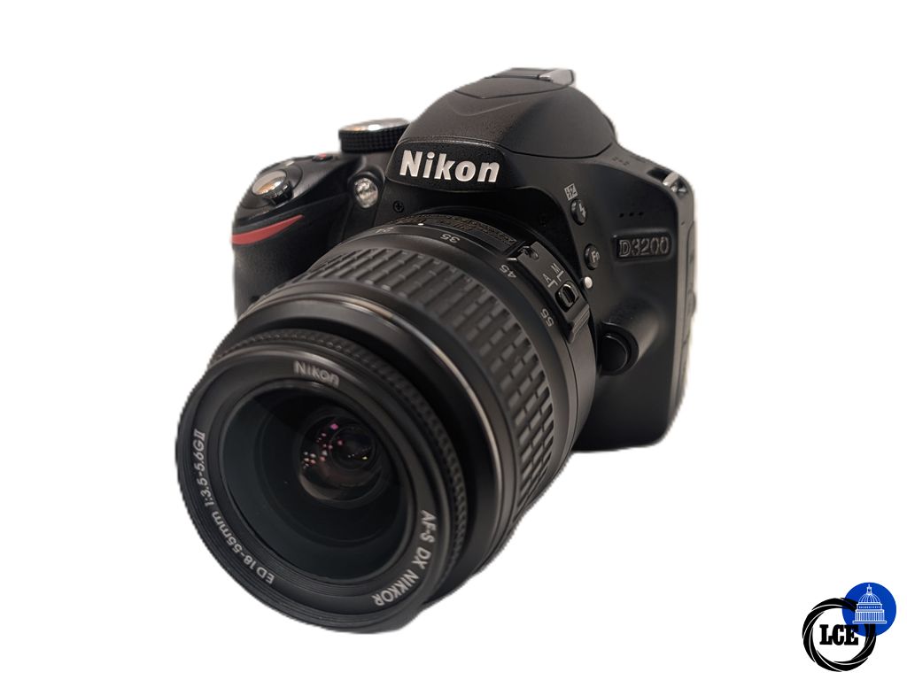 Nikon D3200 + 18-55mm F3.5-5.6 DX ED II - Low 5600 Shutter Count! Nikon D3200 + 18-55mm F3.5-5.6 DX ED II - Low 5600 Shutter Count!