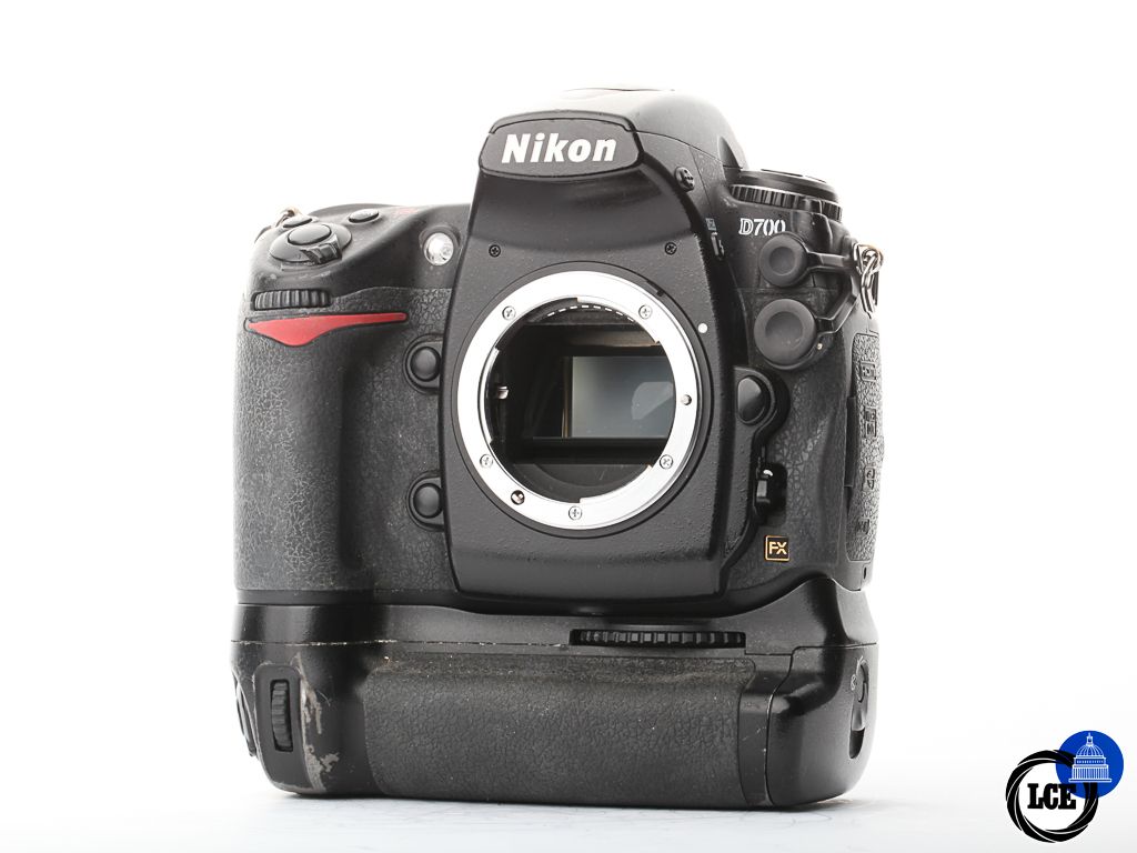 Nikon D700 + MB-D10 Grip | 10114081 Nikon D700 + MB-D10 Grip | 10114081