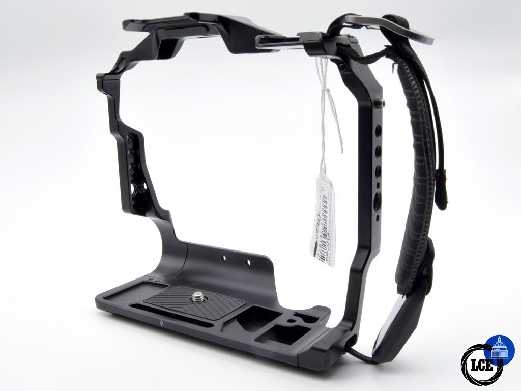 SmallRig Cage for Nikon Z 6 II/ Z 7 II with Peak Design Micro-Clutch Strap SmallRig Cage for Nikon Z 6 II/ Z 7 II with Peak Design Micro-Clutch Strap