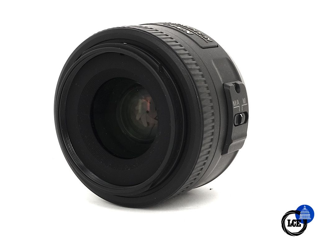 Nikon AF-S 35mm F1.8 G DX | 4* Nikon AF-S 35mm F1.8 G DX | 4*