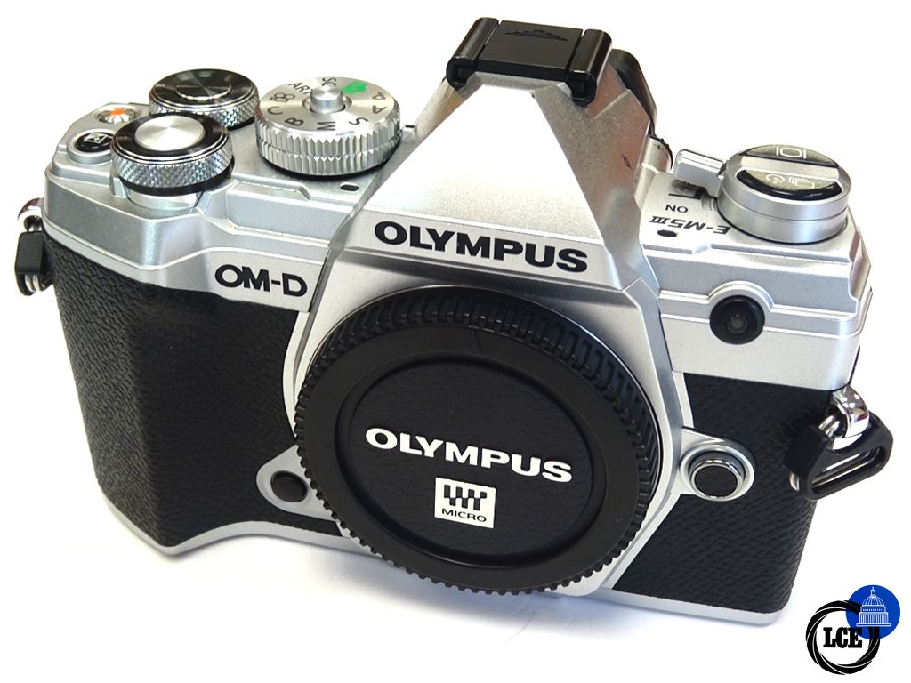 Olympus E-M5 III Olympus E-M5 III