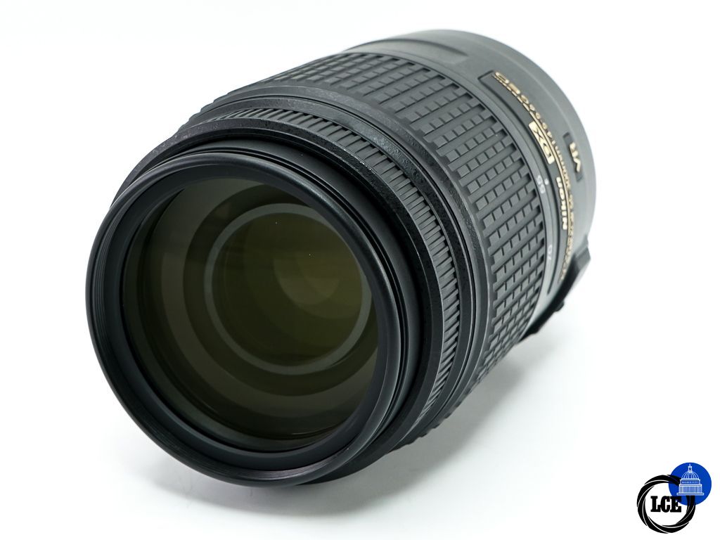 Nikon AF-S 55-300mm F4.5-5.6 ED VR DX * BOXED * Nikon AF-S 55-300mm F4.5-5.6 ED VR DX * BOXED *