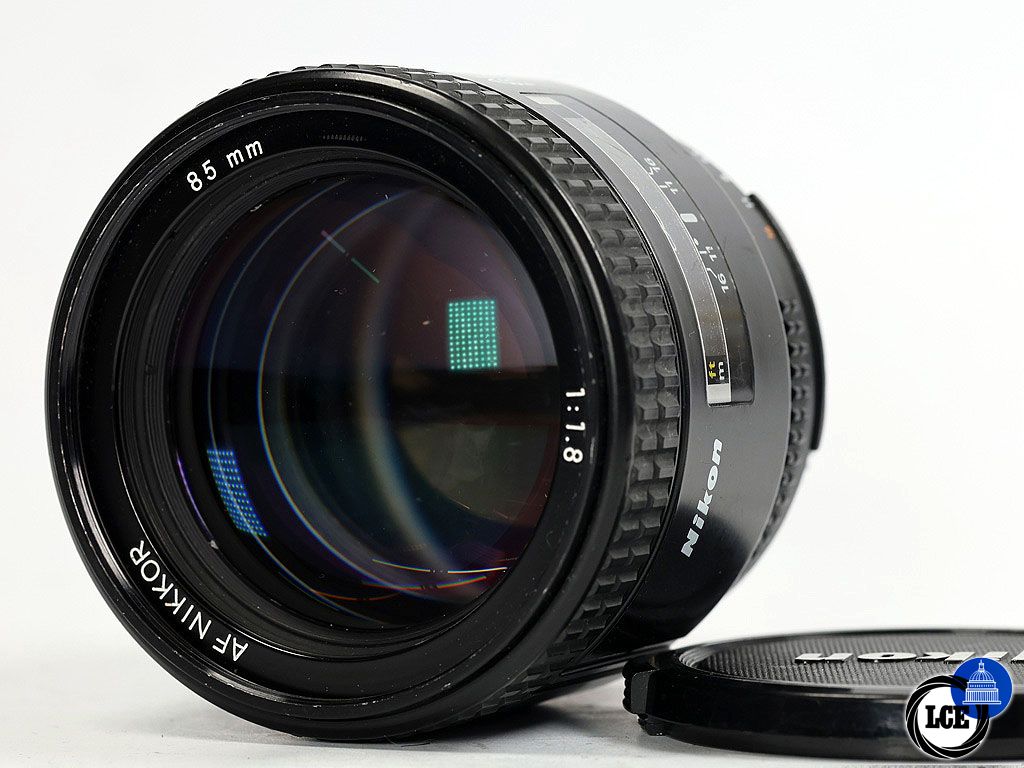 Nikon AF 85mm f/1.8 D