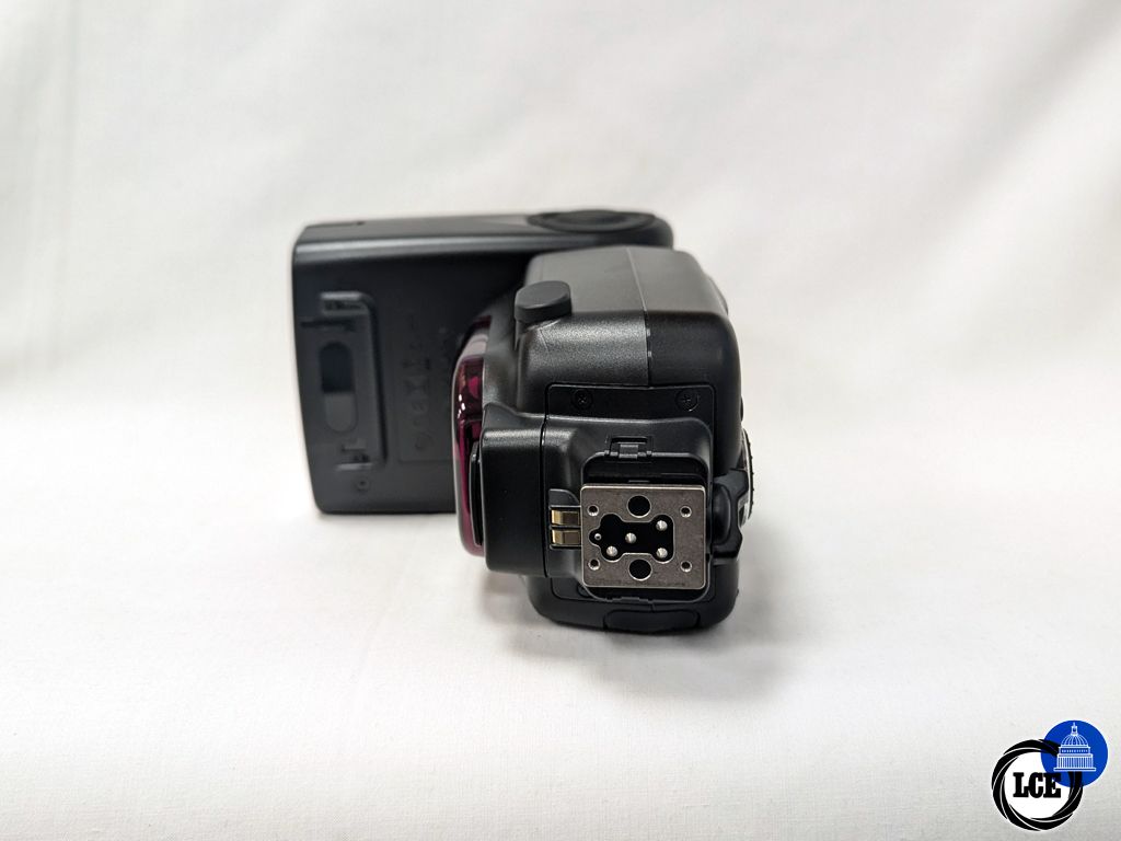 Nikon SB-900 Speedlight 