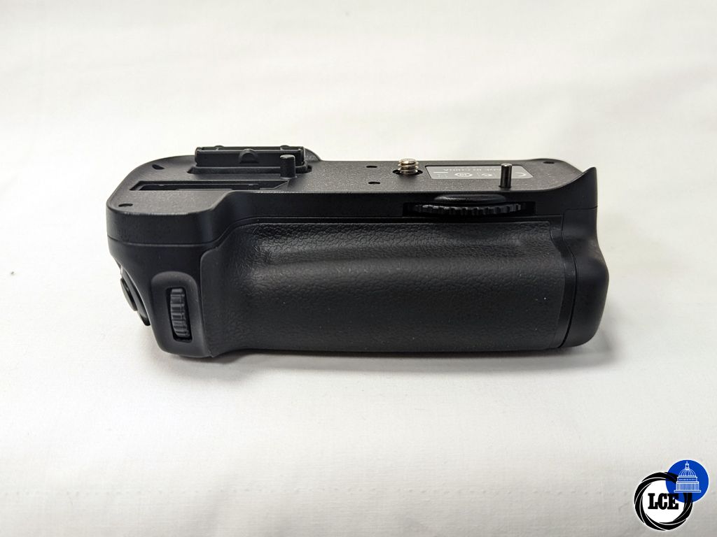 Nikon MB-D11 Grip for Nikon D7000