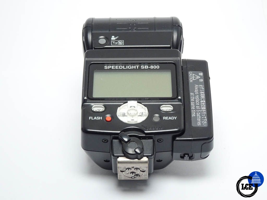 Nikon SB-800 + SD-800