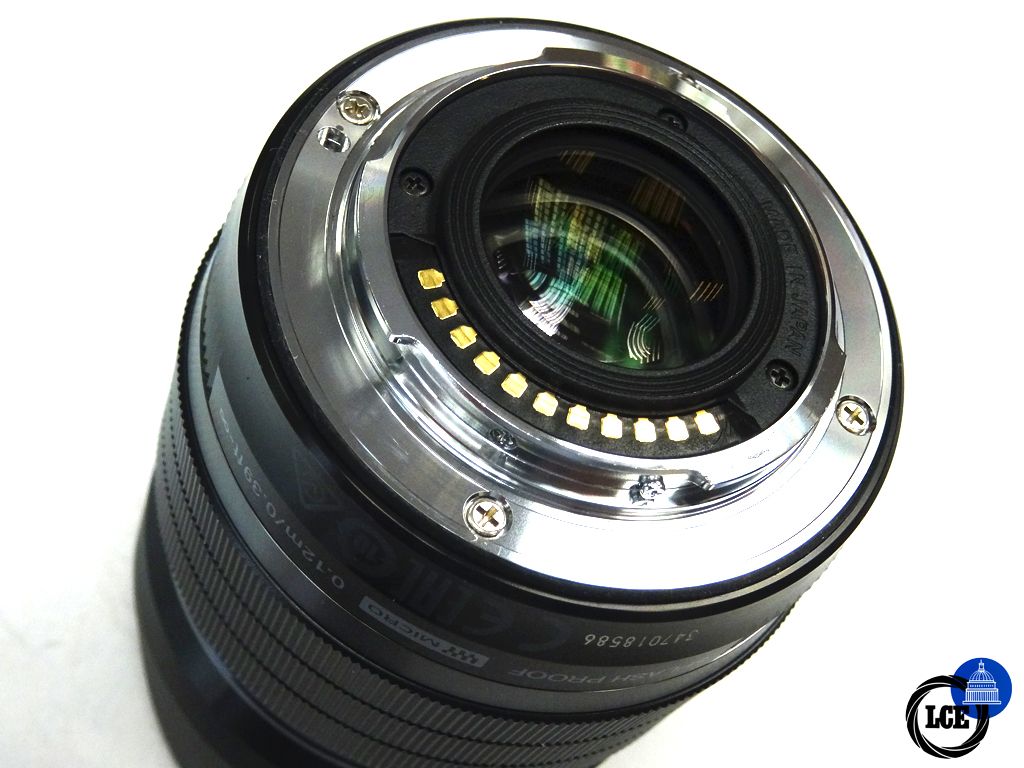 Olympus 8mm  f1.8  Fisheye pro