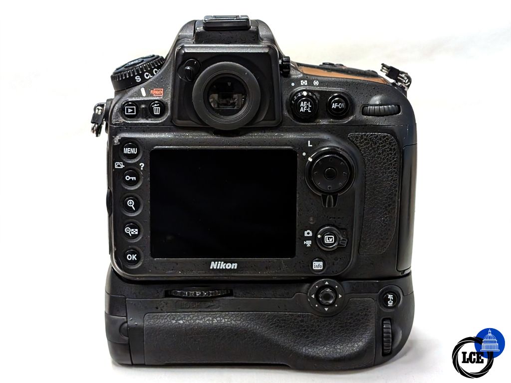 Nikon D800 + MB-D12 Grip