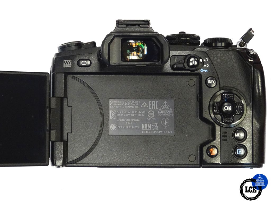 Olympus E-m1 MK II Body 10,300 ACT