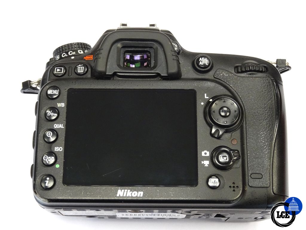 Nikon D7100 *low shutter count*