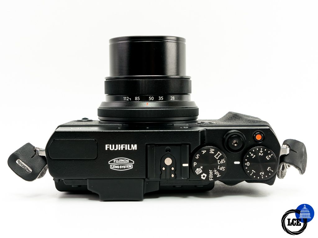 FujiFilm X30 * BOXED + HOOD *