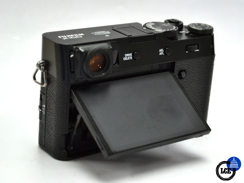 FujiFilm X100v BLACK