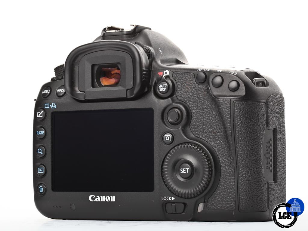 Canon EOS 5D Mark III | 10111330