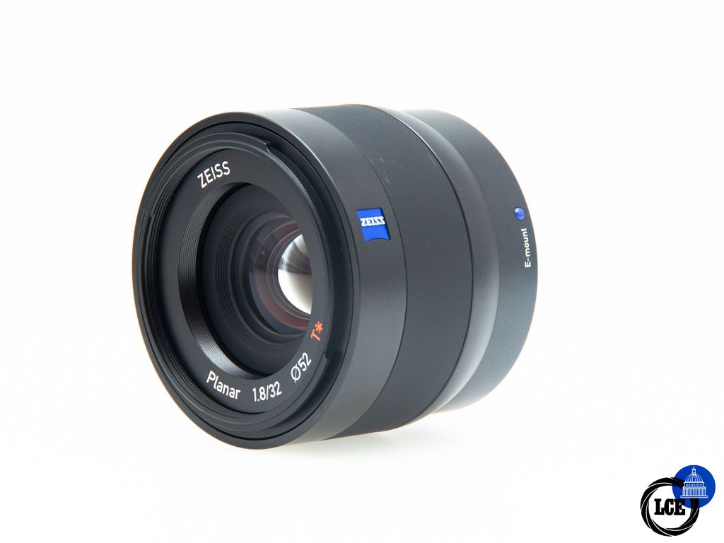 Zeiss Touit 32mm f/1.8 - Sony E