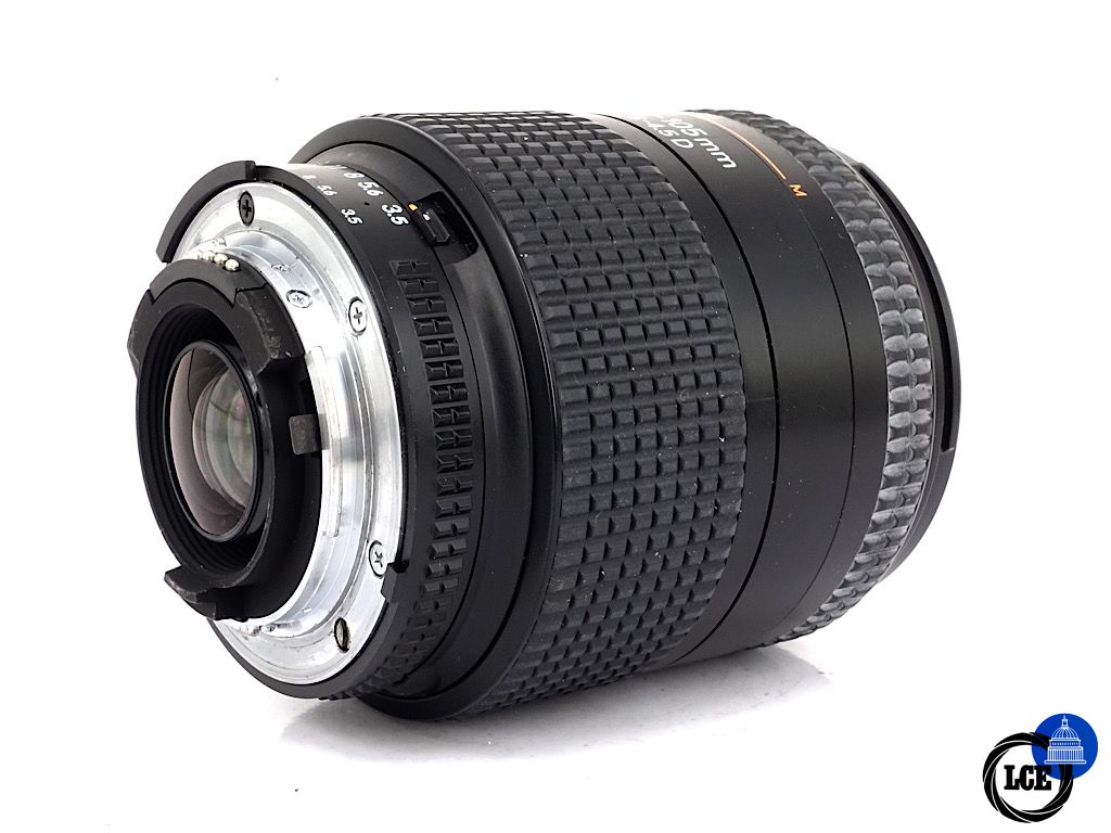 Nikon Nikkor AF 28-105mm F3.5-4.5D | 4*