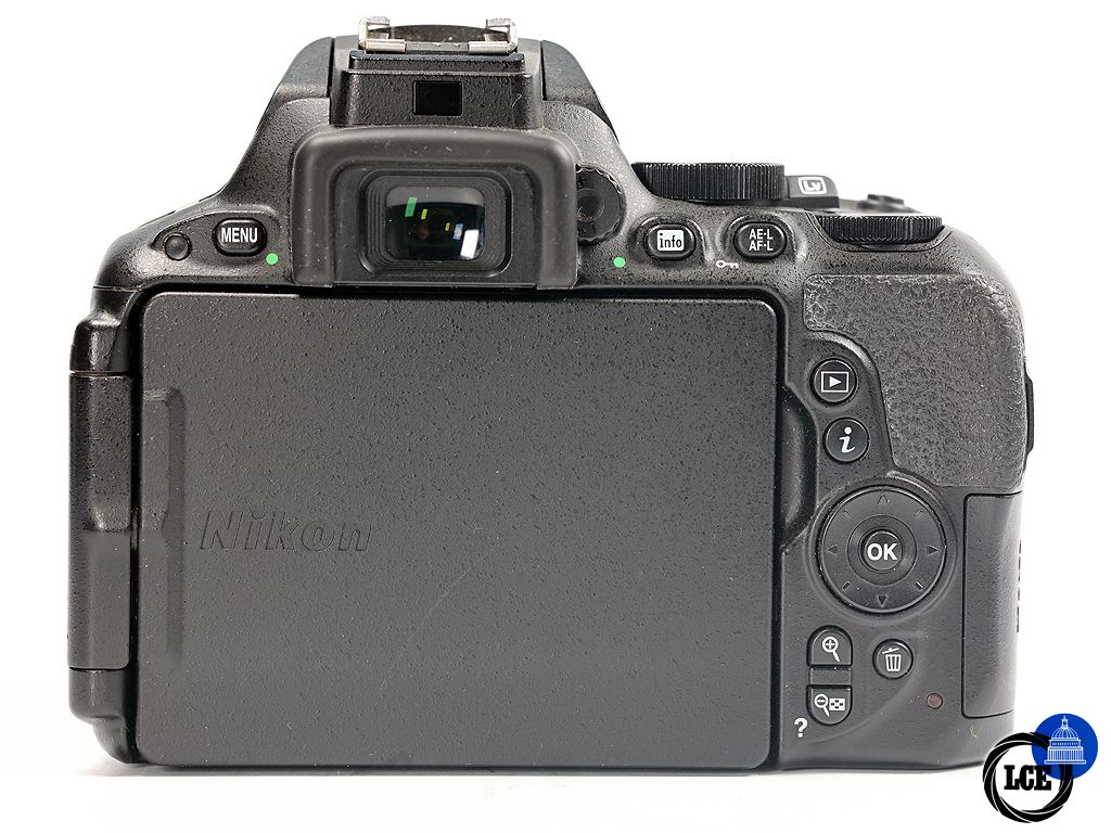 Nikon D5500 Body *Boxed*