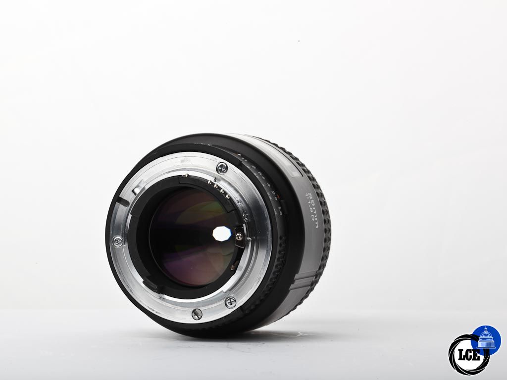 Nikon AF 85mm f/1.8D | 1019105