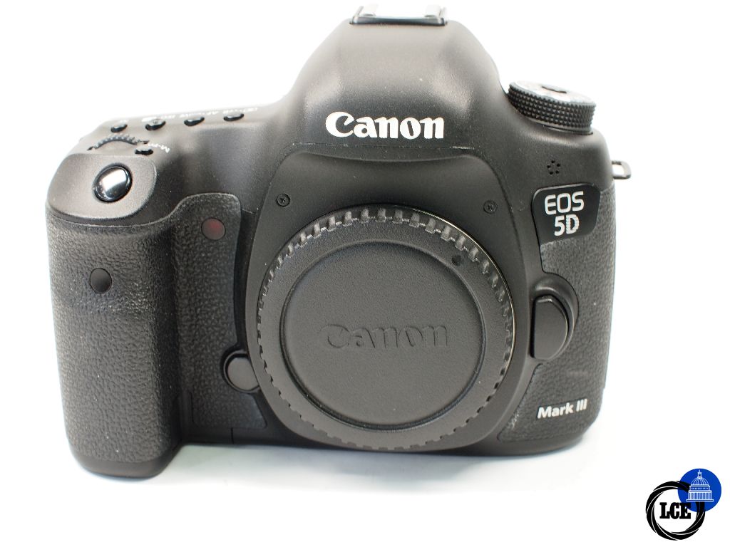 Canon EOS 5D III Body shutter count 32,784