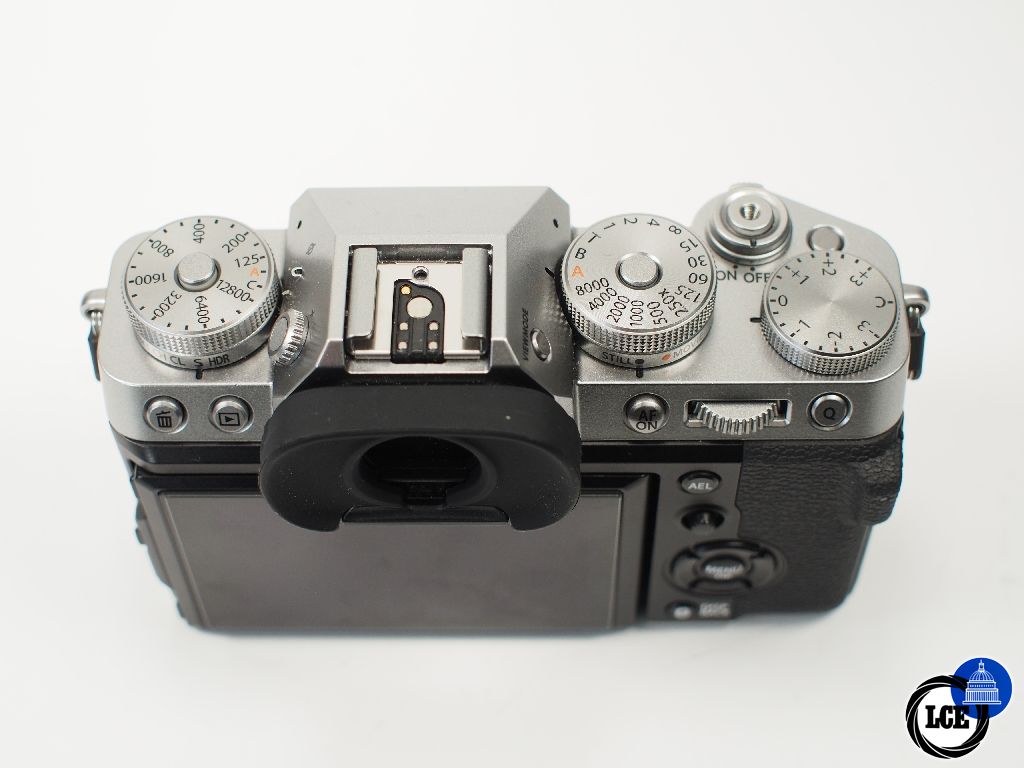 FujiFilm X-T5 Silver Body