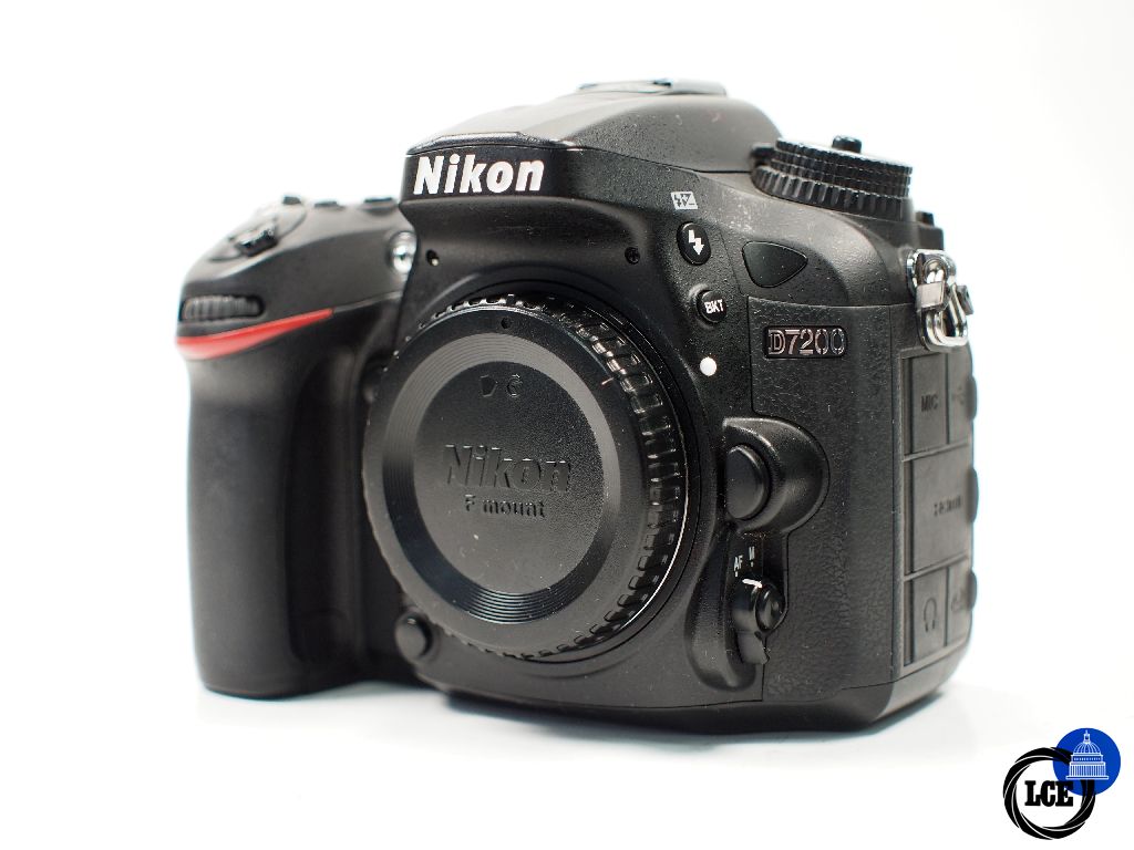 Nikon D7200