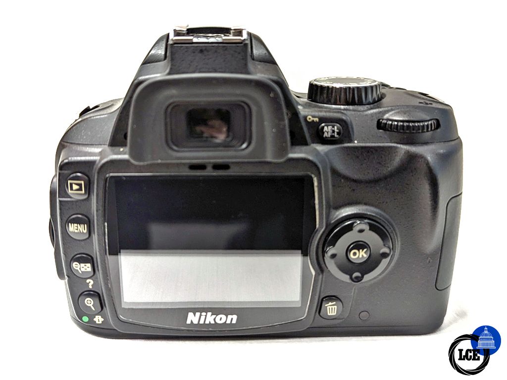 Nikon D60 + AF-S 18-55mm F3.5-5.6 - 5.6k Shutter Count 