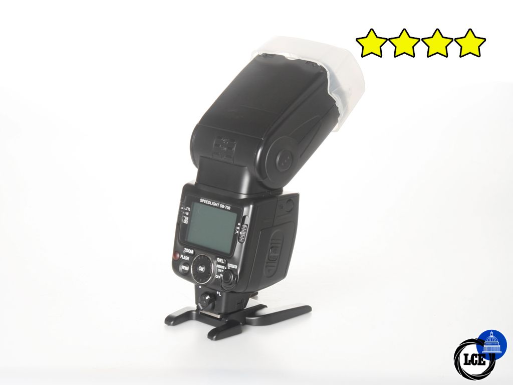 Nikon SB-700 Speedlight (with Diffuser)